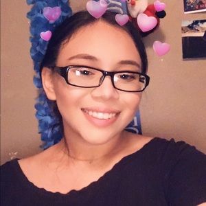 Meet your Posher, Astrid